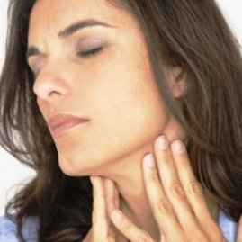 Першение в горле и сухой кашель: лечение, причины, что делать?