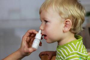 Физраствор натрия хлорида для промывания носа детям и взрослым