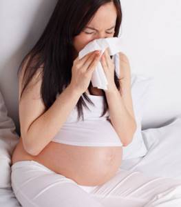 Простуда, насморк и боль в горле с кашлем во время беременности