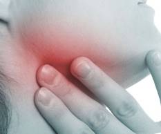 Воспаление лимфоузлов на шее: симптомы, причины, признаки, лечение