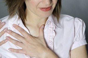 Боль в грудине справа: причины у женщин, мужчин