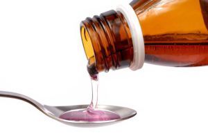 Отхаркивающие средства для выведения мокроты у взрослых: разжижающие препараты, лекарства, таблетки, ингаляции, народные способы лечения