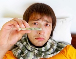 Субфебрильная температура: что это такое, сколько на градуснике, причины у взрослых по вечерам, по утрам, если сохраняется длительное время без симптомов