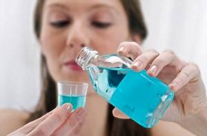Как полоскать горло Хлоргексидином: инструкция по применению