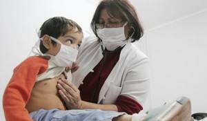 Серозный менингит: симптомы у детей, как распознать у взрослых людей, как передается и заразен ли, лечение, последствия заболевания
