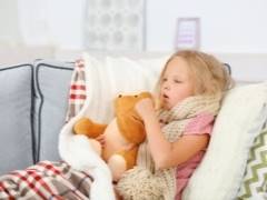 Мокрый кашель у ребенка: чем и как лечить сильный и затяжной, по ночам и утрам, у грудничка, отхаркивающие средства, народные средства