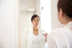 Фурацилин при беременности: можно ли полоскать горло и промывать нос