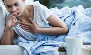 Приступообразный кашель: у ребенка, у взрослого, причины симптома с мокротой с температурой и без нее, как успокоить ночью во время сна, лечение, таблетки